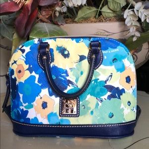 SALE ❤️ Vintage Mini Dooney & Bourke Bag